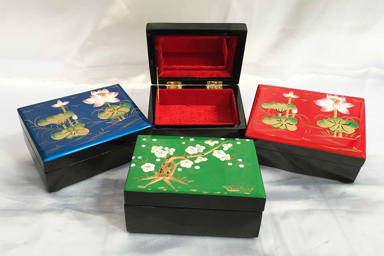 JEWELLERY BOX with embossed painting